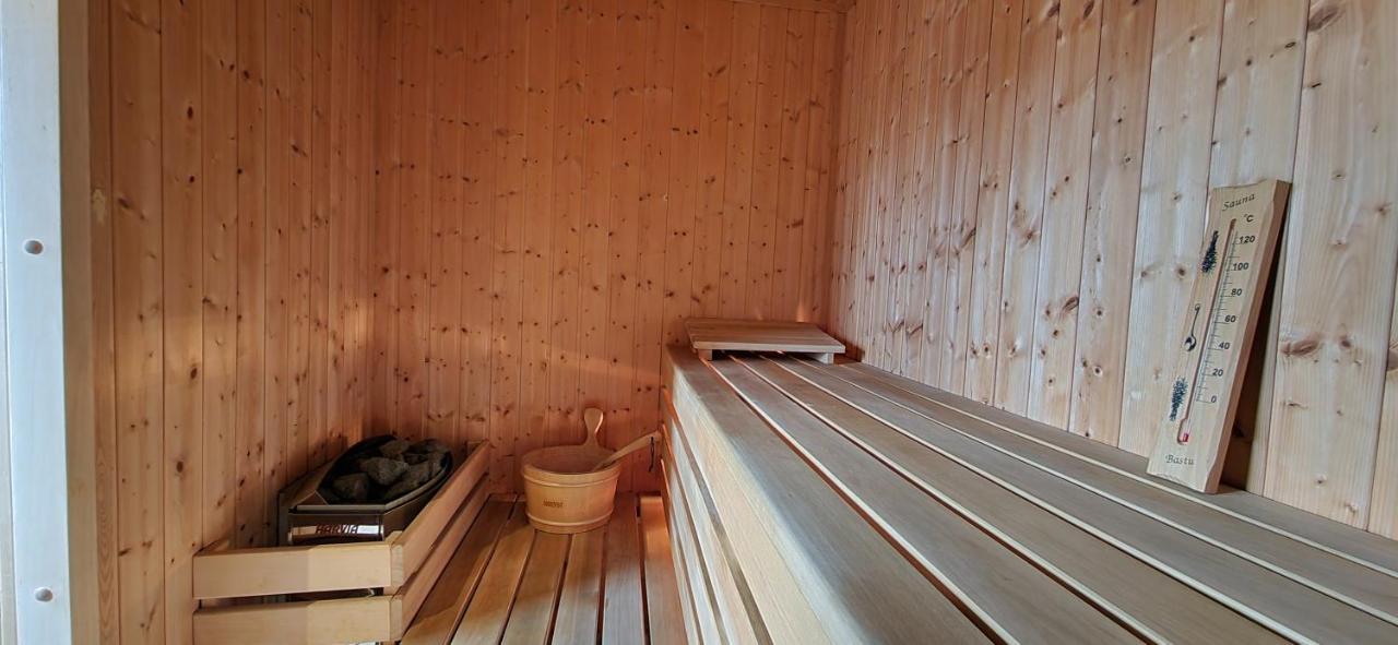 Classic With Private Sauna In Old Town Apartment